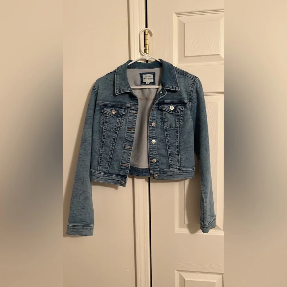 Jean jacket - Picture 1 of 1
